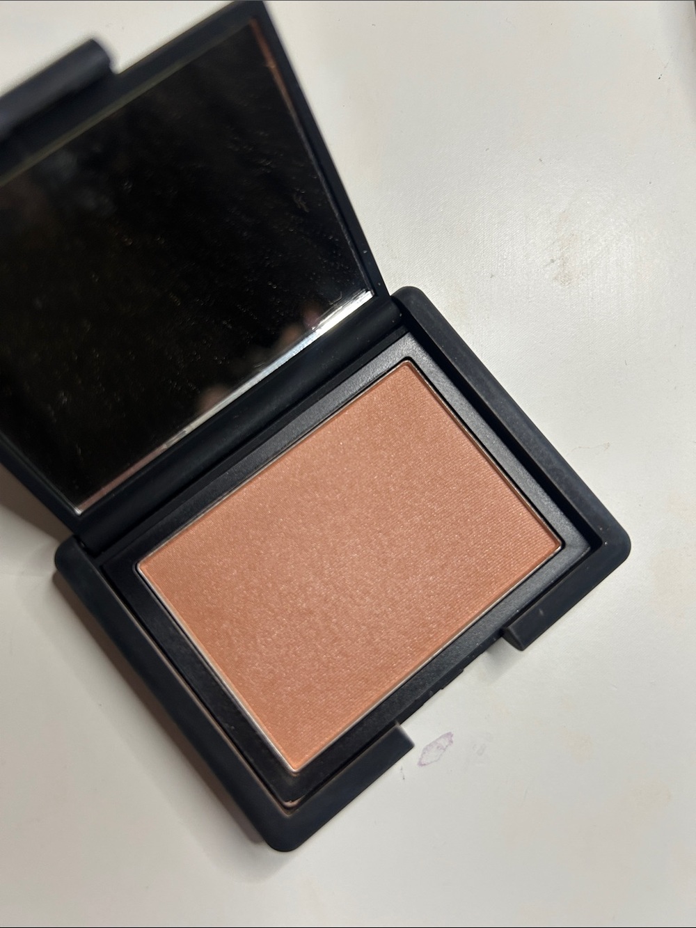 Nars blush in illicit